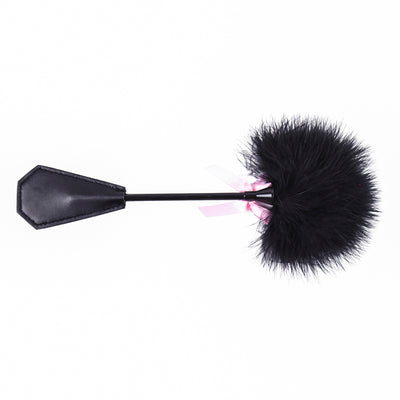 Mini Feder Streichler mit sinnlicher Klatsche