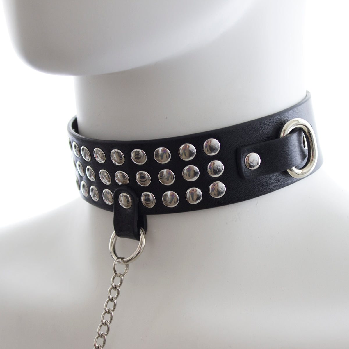 Hilaria -Halsband mit Nieten und Leine