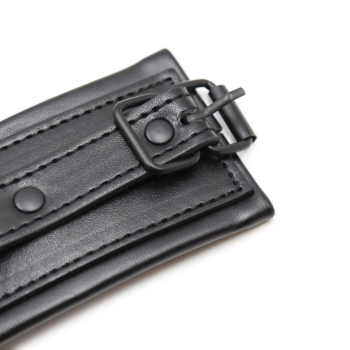 Divinia - Handfesseln