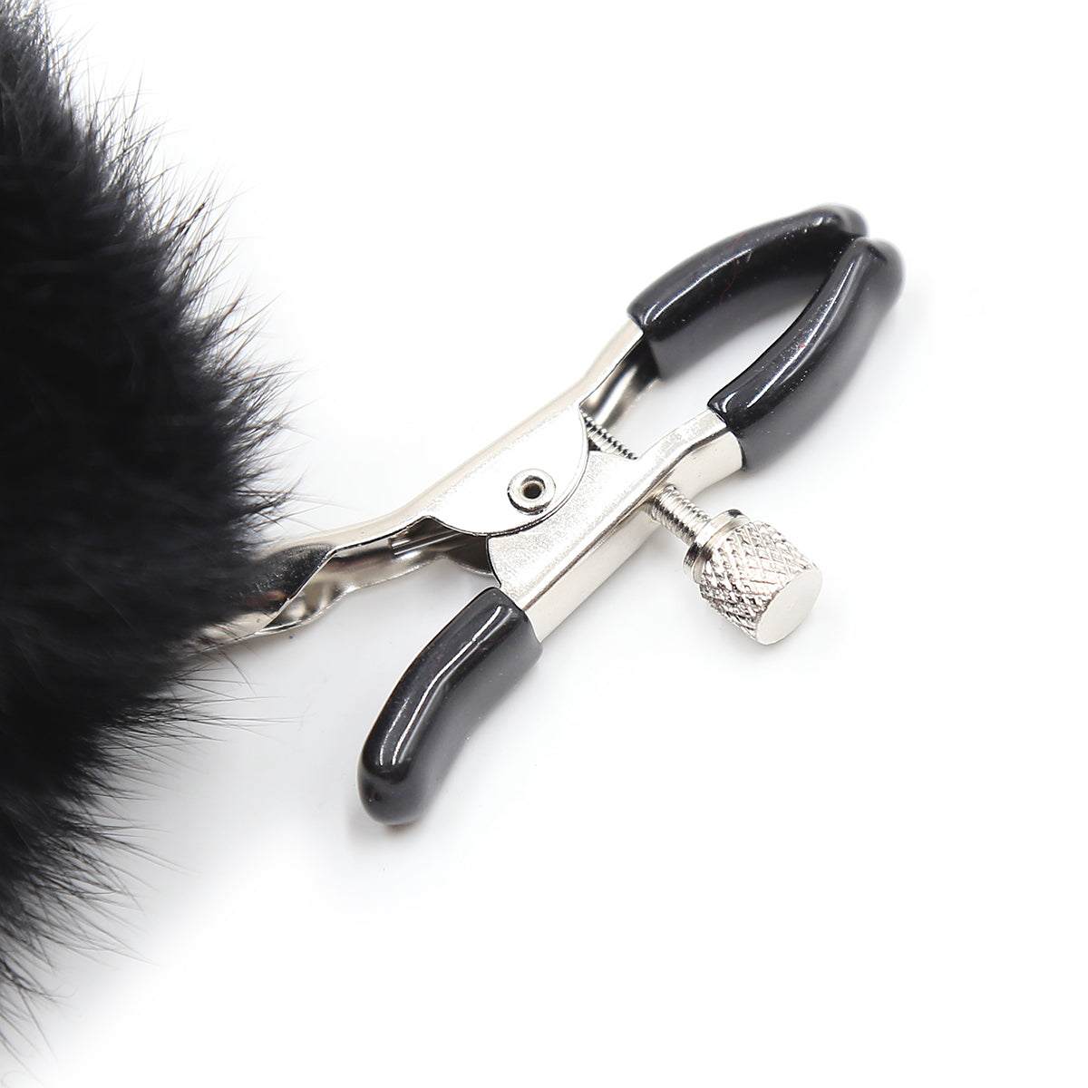 Faux Fur Ball Nippelklemmen in Schwarz